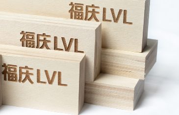  ポールビル用のラミネートポストとLVLビーム